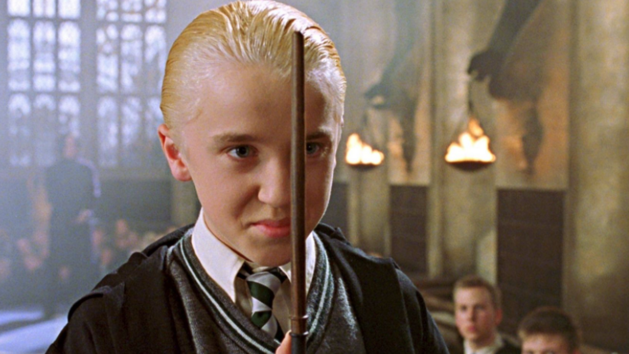 Illustratie voor: Uit de oude doos: deze gedeelde Harry Potter foto van Tom Felton gaat viral