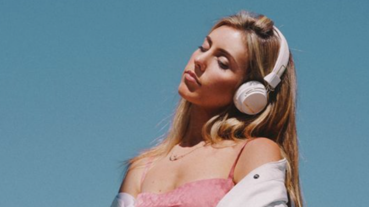Illustratie voor: Deze podcasts moet je luisteren voor Body Positivity