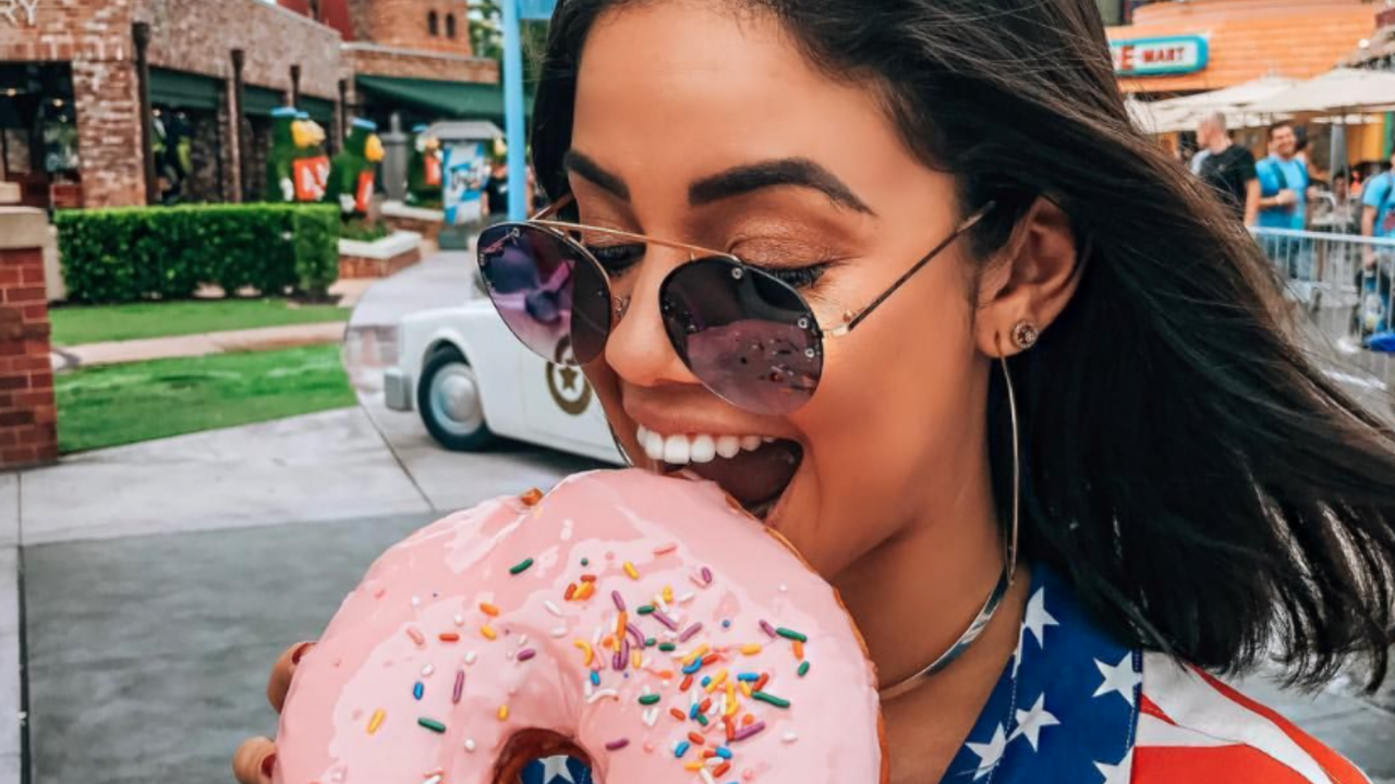 Illustratie voor: Delicious: Albert Heijn verkoopt vanaf nu tompouce donuts