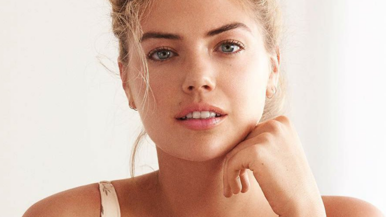 Illustratie voor: Aangetrokken tot een vrouw? Dit betekent het als je een girl crush hebt