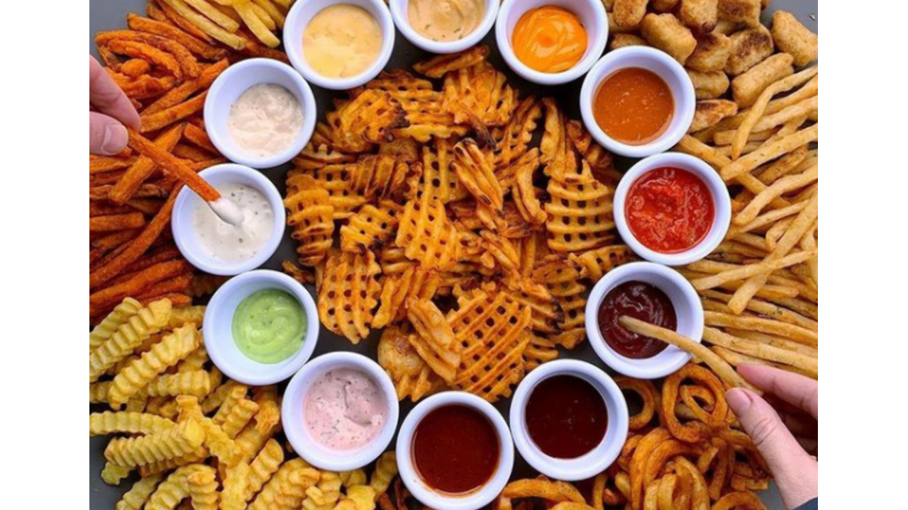 Illustratie voor: Weg met de kaasplank: deze frietplank wil je maken!