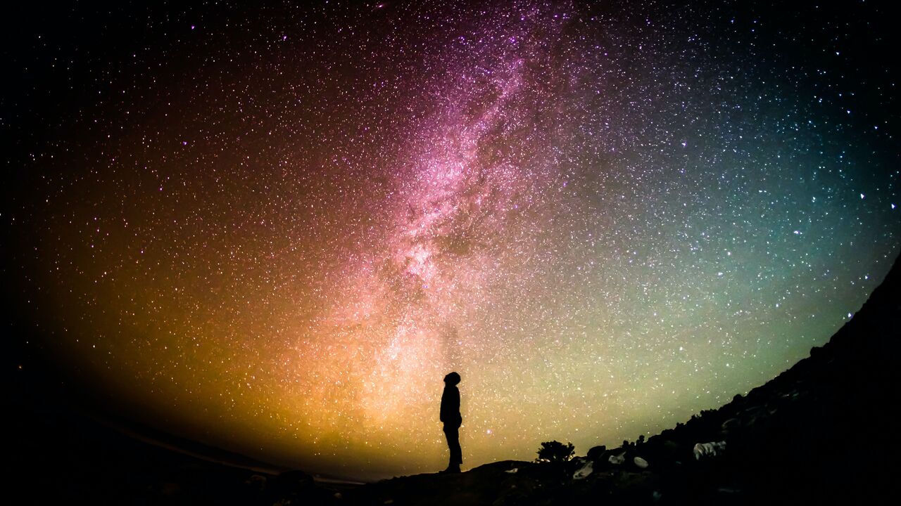 Illustratie voor: Astrologie 101: Wat is je ascendant teken?