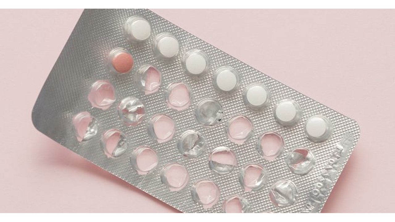 Illustratie voor: Stoppen met de pil? Dit kan zorgen voor haaruitval en acne