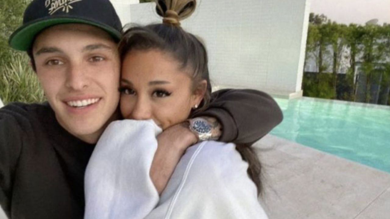 Illustratie voor: Ariana Grande deelt bijzondere trouwfoto’s en ze zijn prachtig