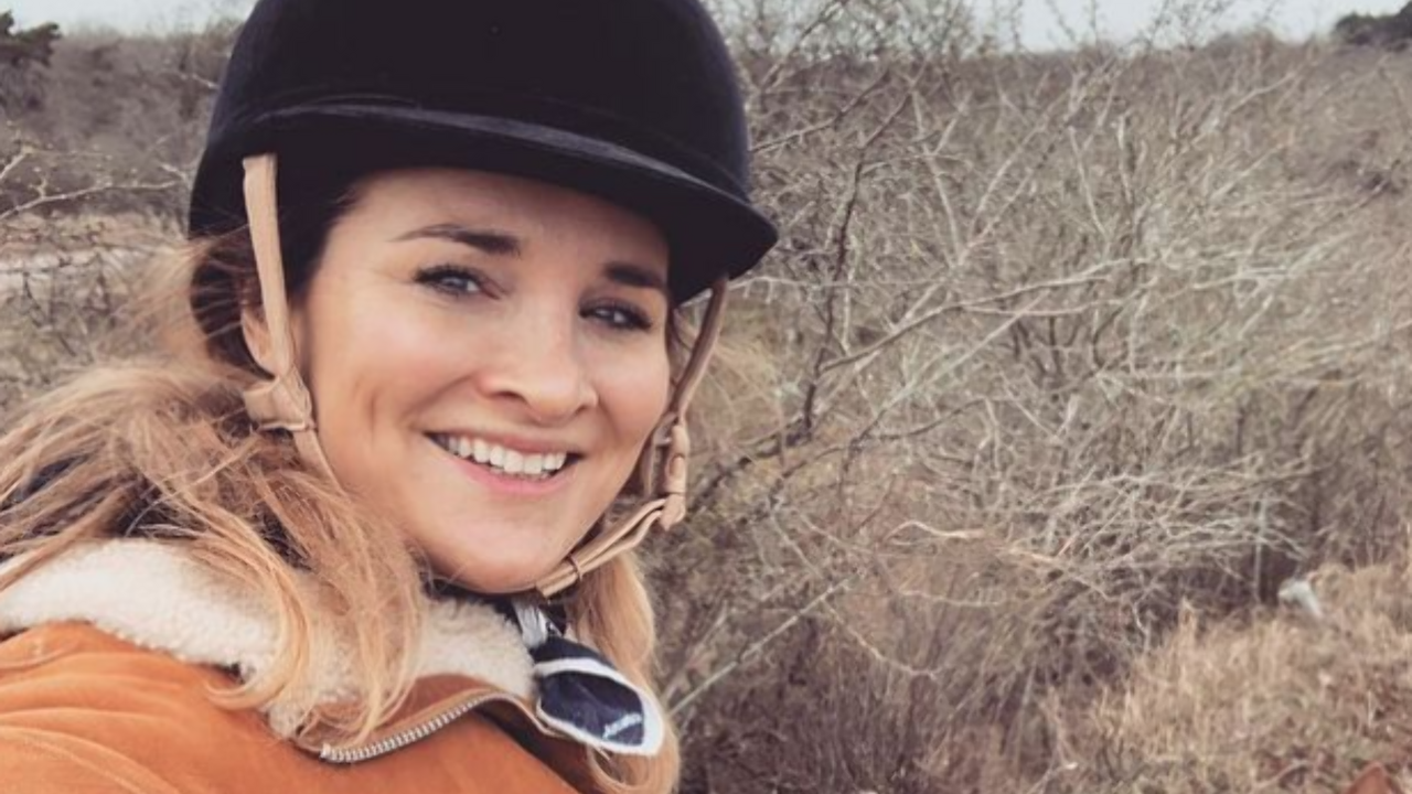 Illustratie voor: Lieke van Lexmond gaat voor een blonde coupe en het staat haar geweldig