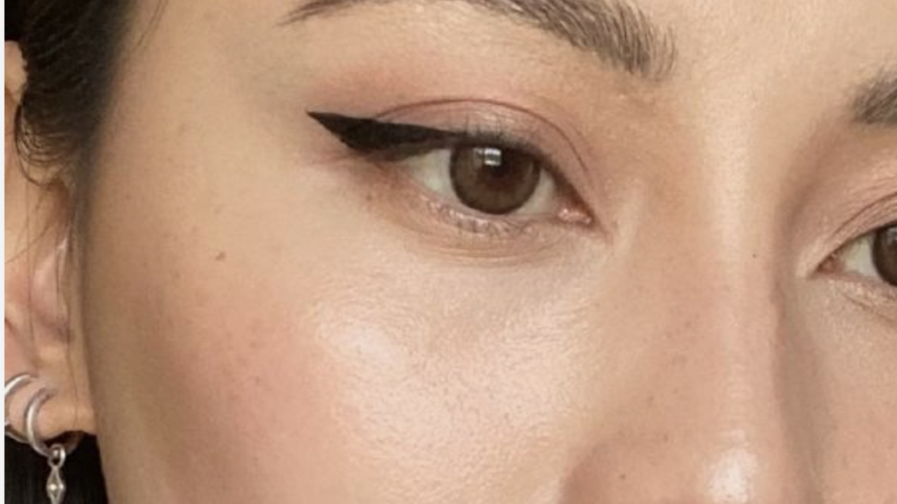 Illustratie voor: Hooded eyes? Met deze hack creëer je alsnog de perfecte eyeliner!