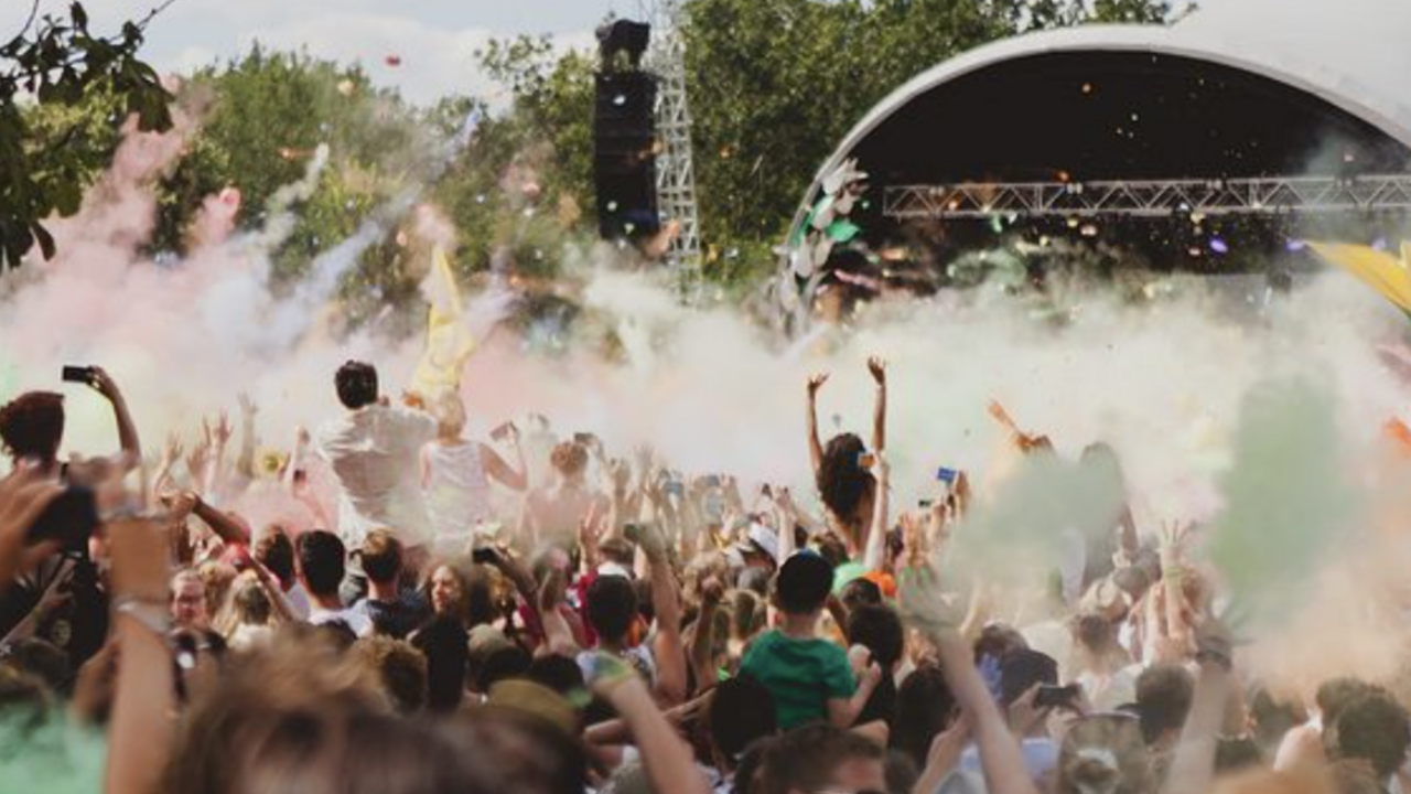 Illustratie voor: Eindelijk weer dansen: deze grote Europese festivals gaan door in 2021