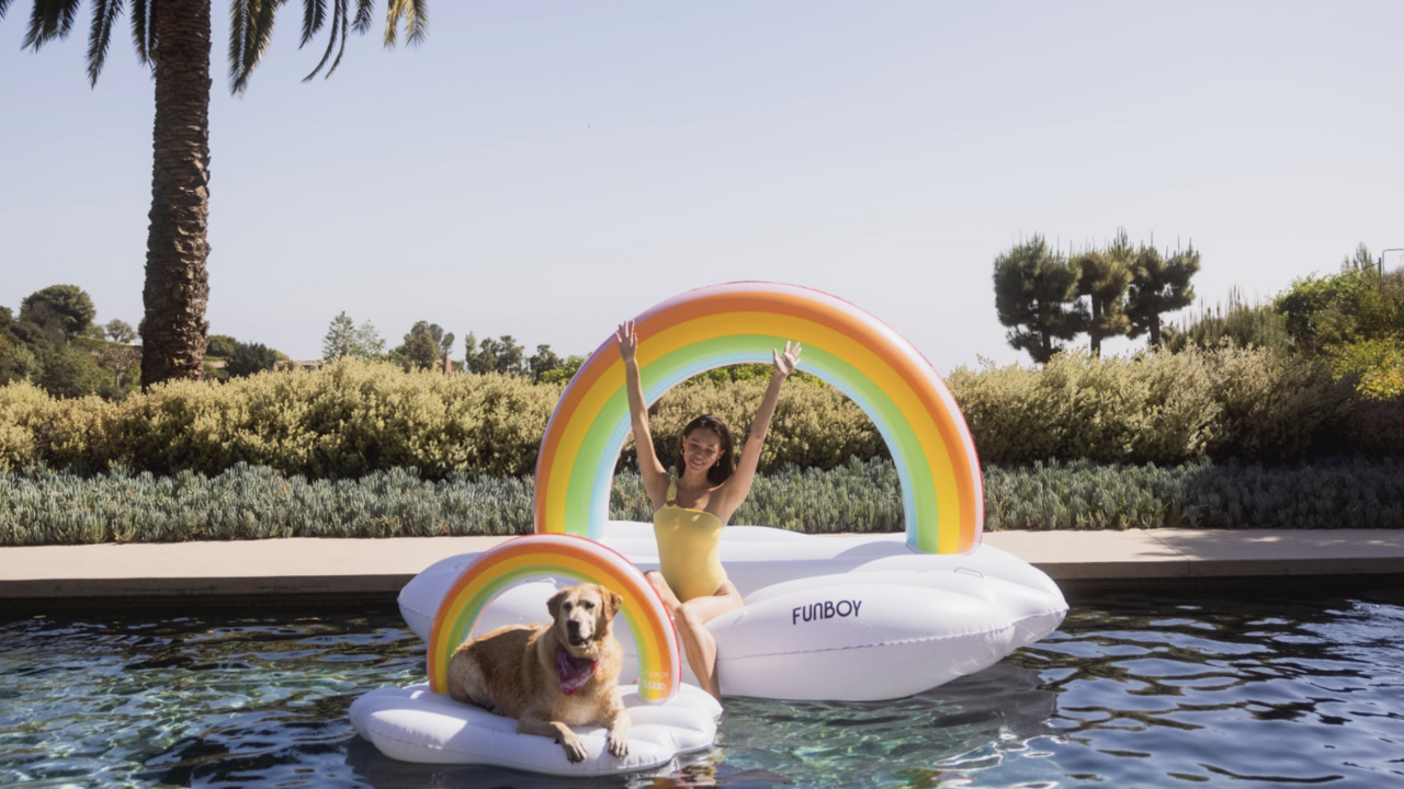Illustratie voor: Wil je hebben: een floatie voor je honden bestie