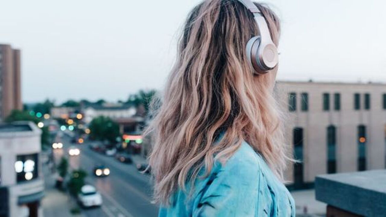 Illustratie voor: Deze drie podcasts geven je een kijkje in het mannelijke brein