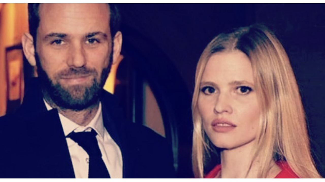 Illustratie voor: Lara Stone stapt in huwelijksbootje met haar Tinder-match
