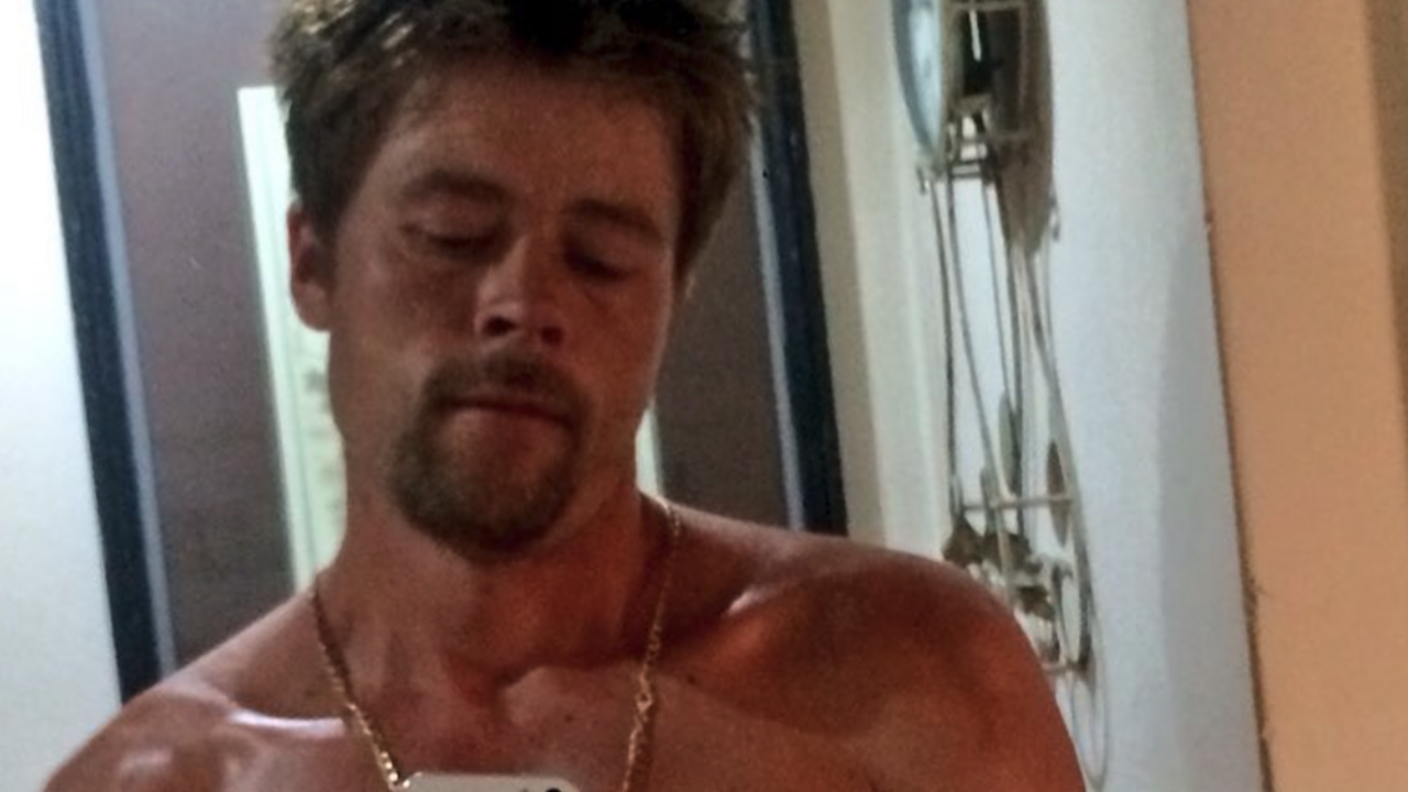 Illustratie voor: Ongelofelijk! Britse vader lijkt als twee druppels water op Brad Pitt
