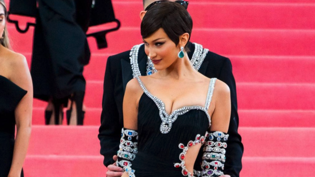 Illustratie voor: What! Zoveel kost een kaartje voor het Met Gala dus!