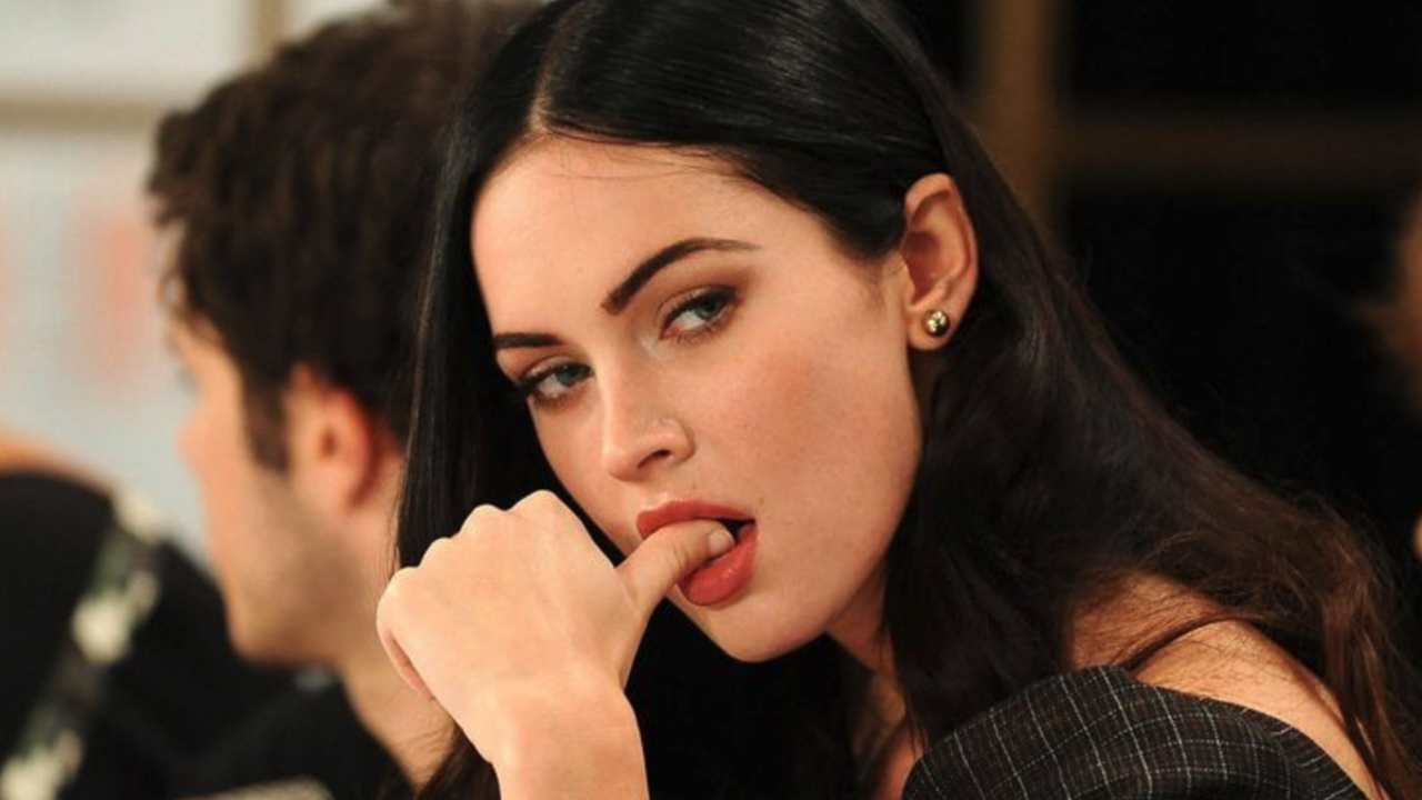 Illustratie voor: Hoe moet je flirten? Dit zijn de beste flirttips voor vrouwen
