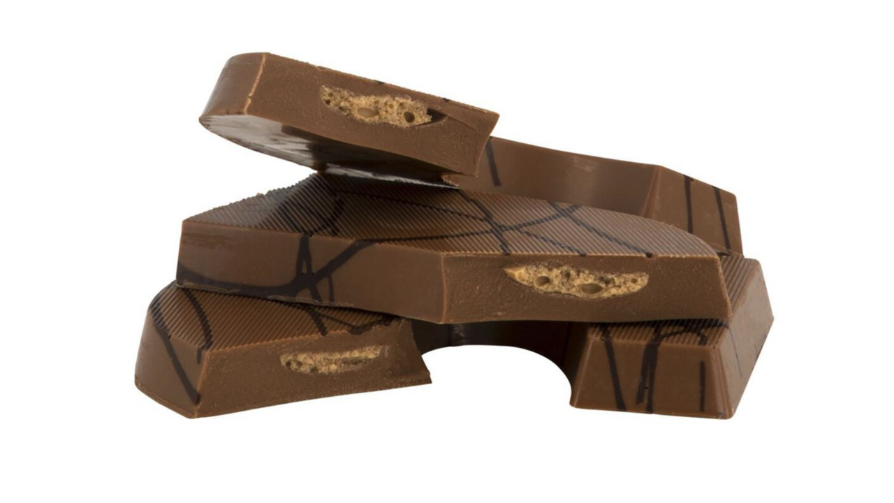 Illustratie voor: Hema verkoopt chocoladeletter met pindakaasvulling