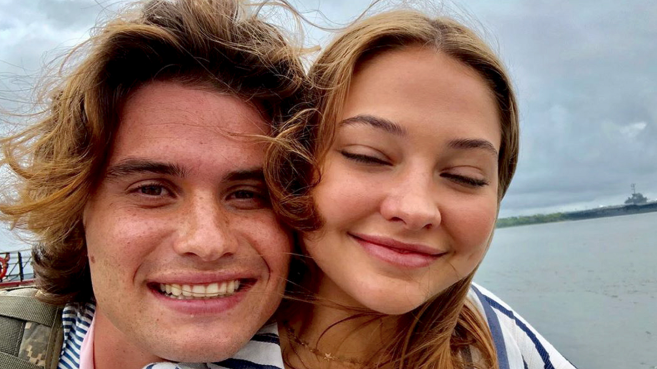 Illustratie voor: Outer Banks’ Chase Stokes en Madelyn Cline zijn uit elkaar