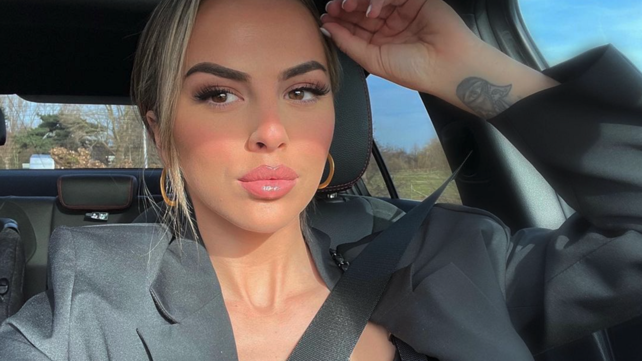 Illustratie voor: Demi de Boer is haar baby belly al na één dag kwijt