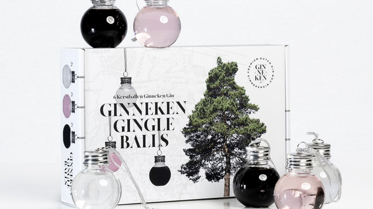 Illustratie voor: Versier je kerstboom met deze kerstballen met gin
