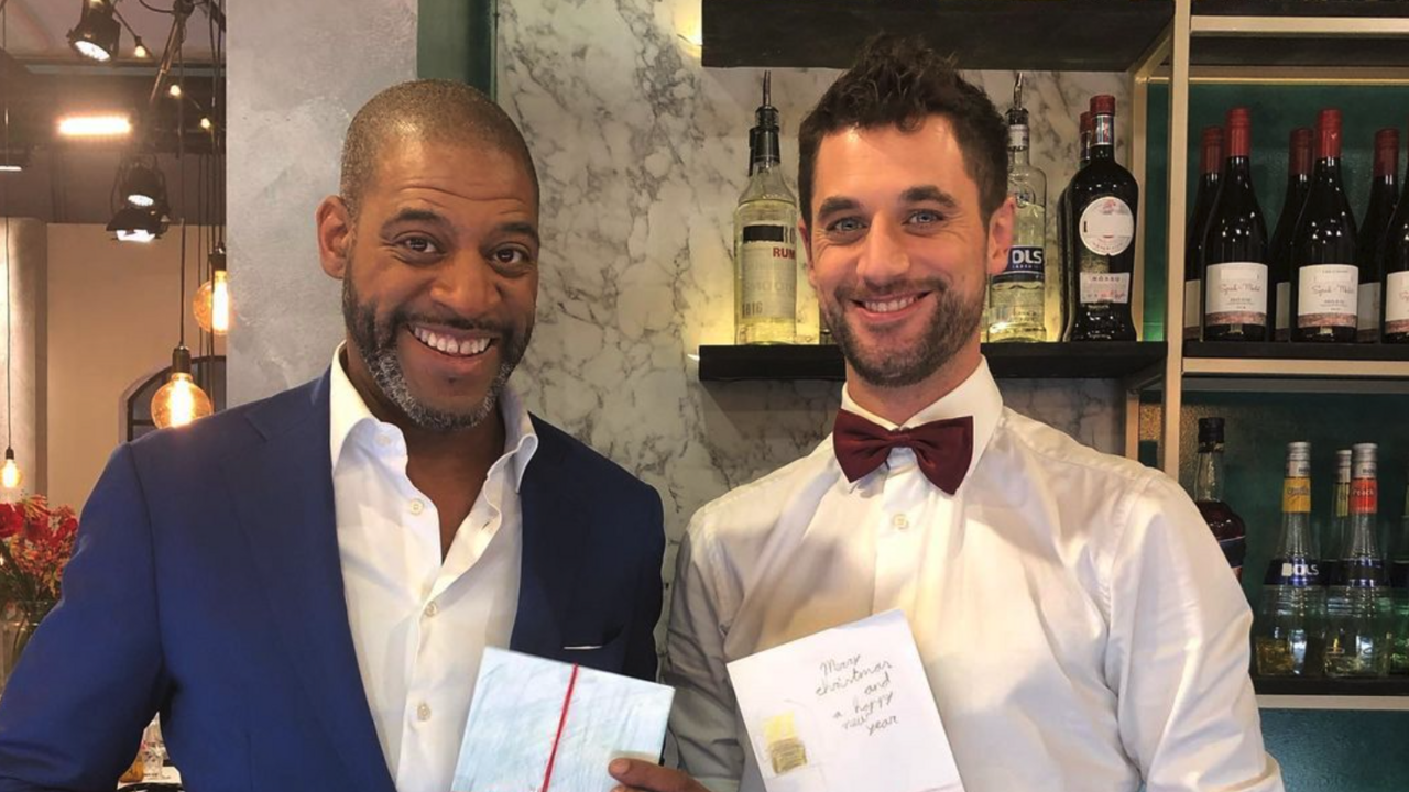 Illustratie voor: First Dates-barman Victor heeft een nieuwe liefde