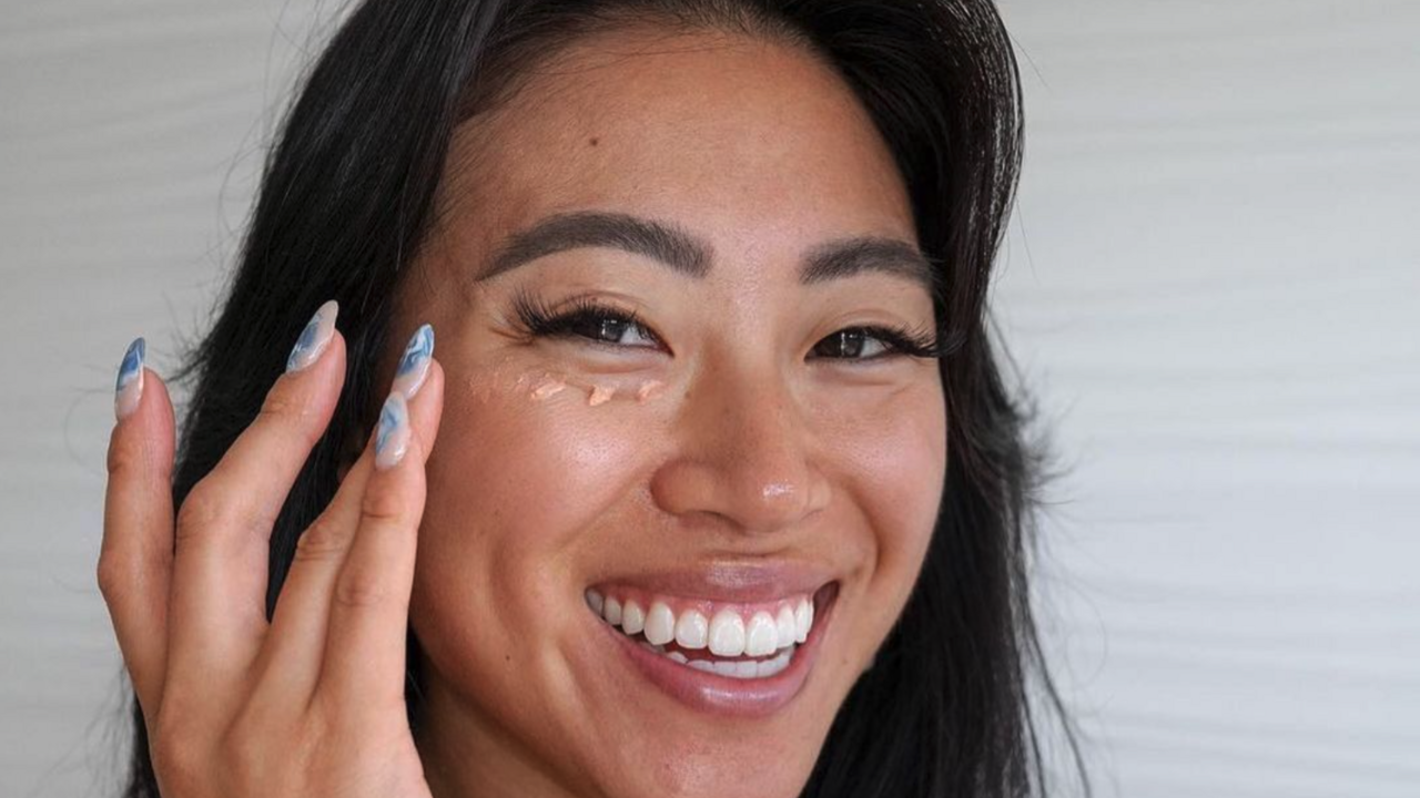 Illustratie voor: Dit zijn de 5 belangrijkste skincare tips voor de herfst