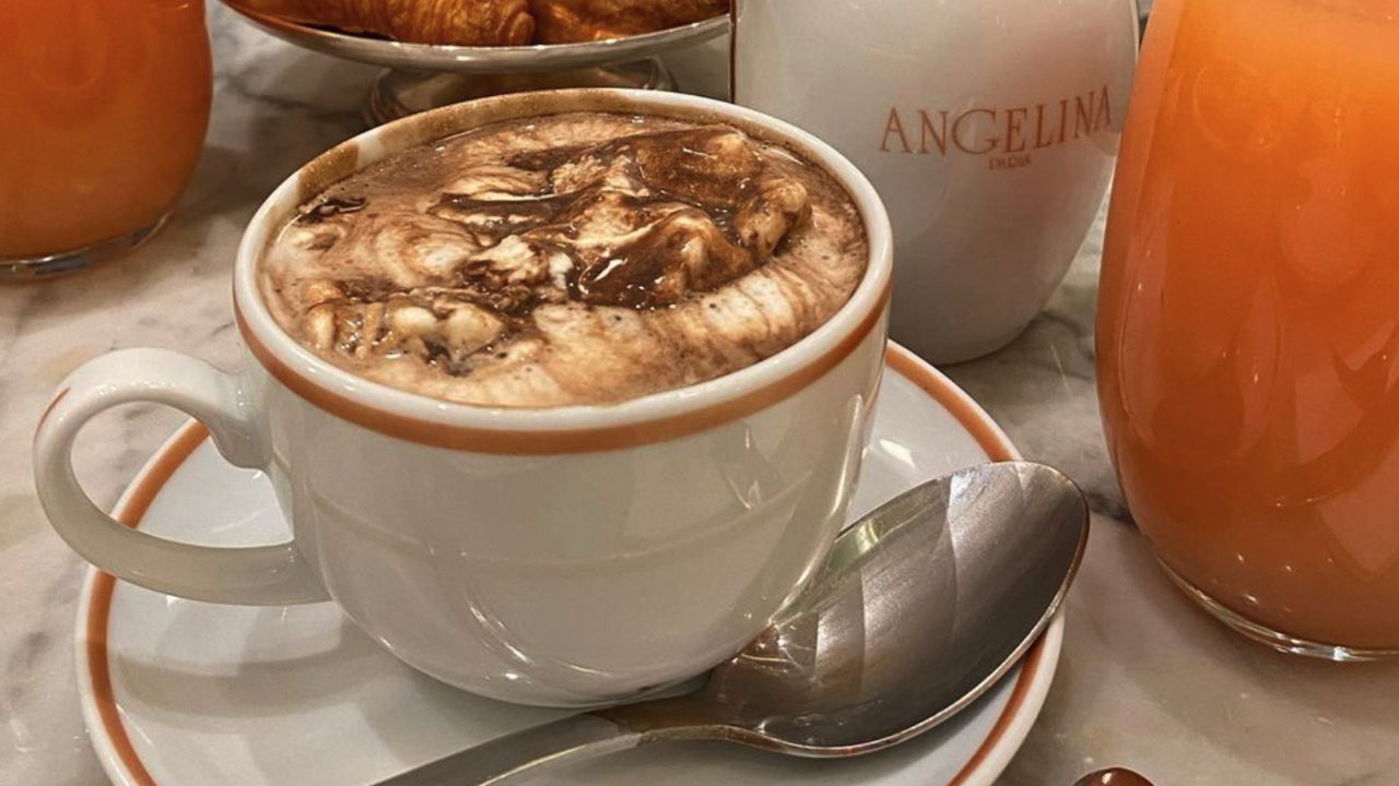 Illustratie voor: Science says: warme chocolademelk is gezond én maakt gelukkig
