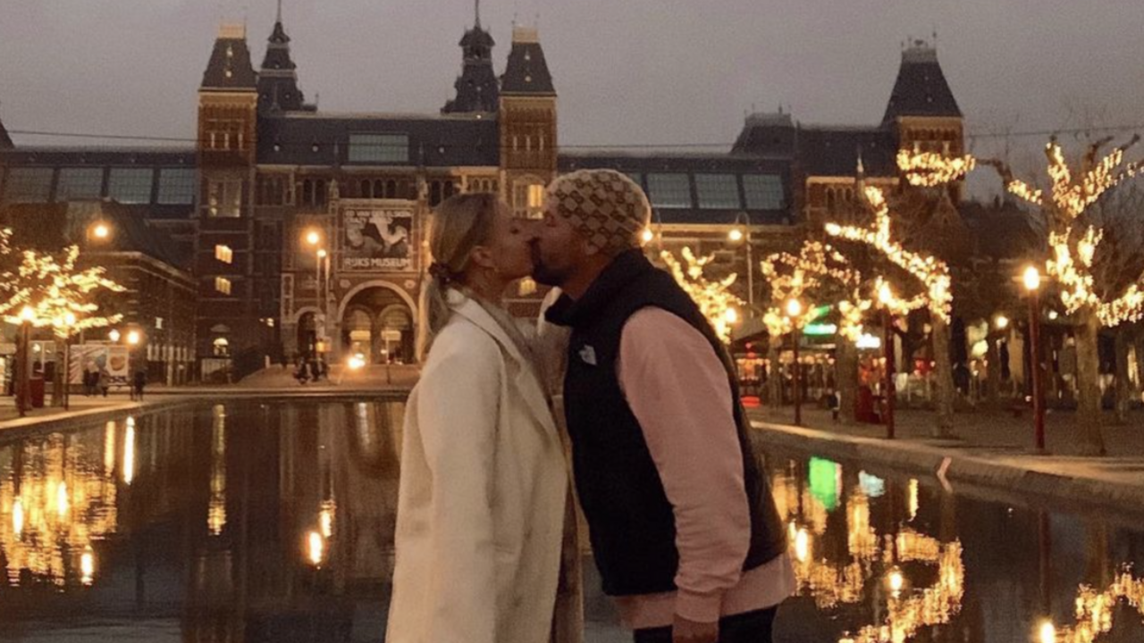 Illustratie voor: 5 redenen waarom Kerst mét partner leuker is
