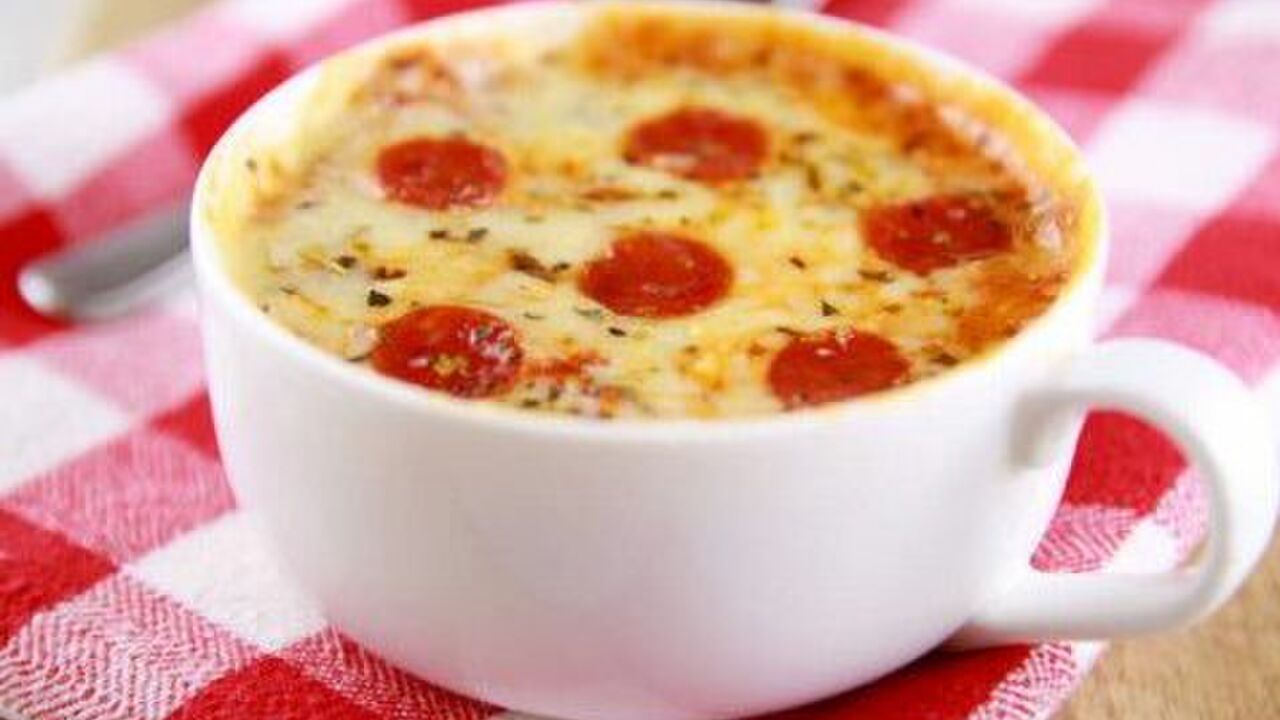 pizza-in-een-mok-3-minuten