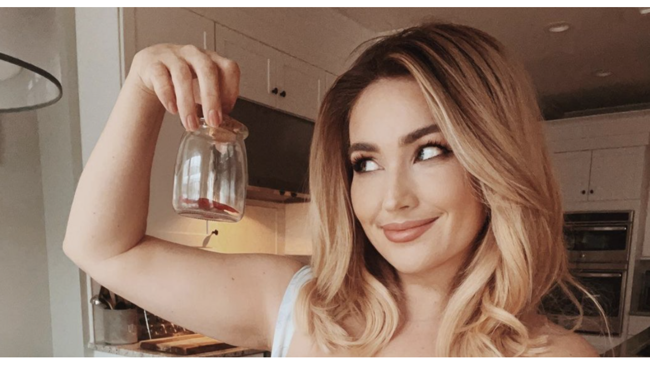 Illustratie voor: Tiktokker Stephanie verdiende $200.000 door het verkopen eigen scheten