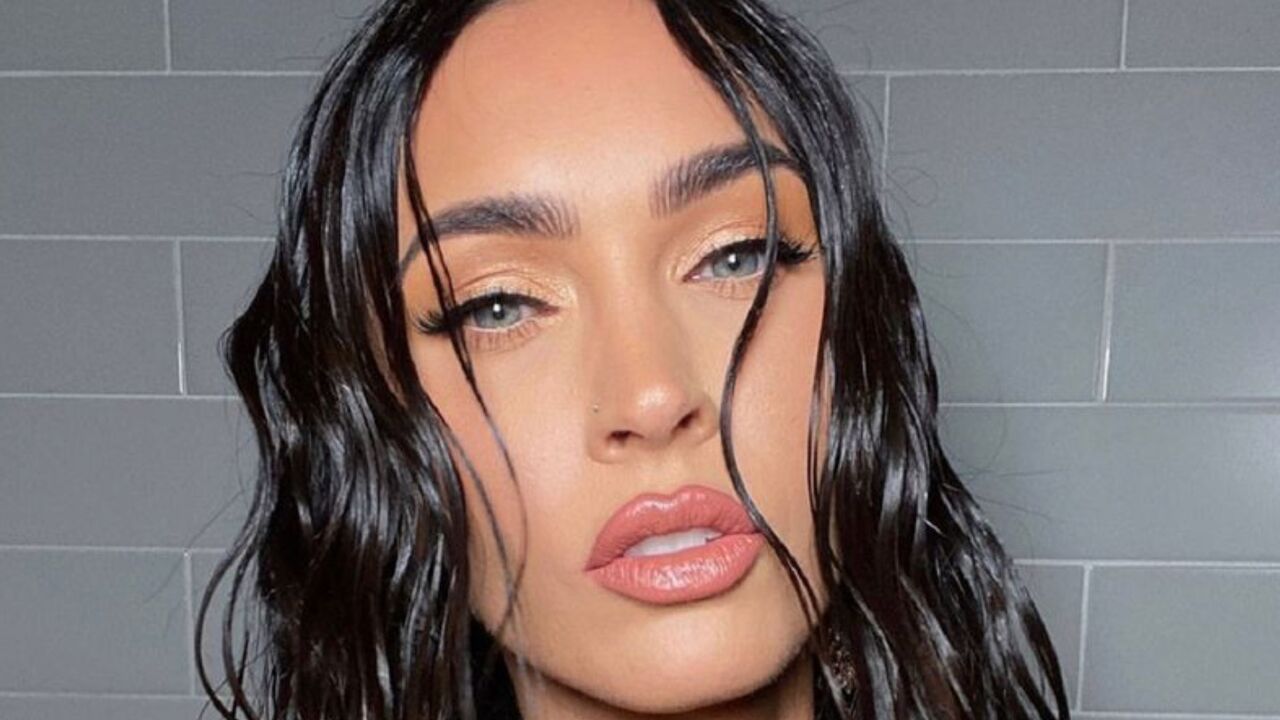 Illustratie voor: Yikes: smeert Megan Fox glijmiddel in haar haren?
