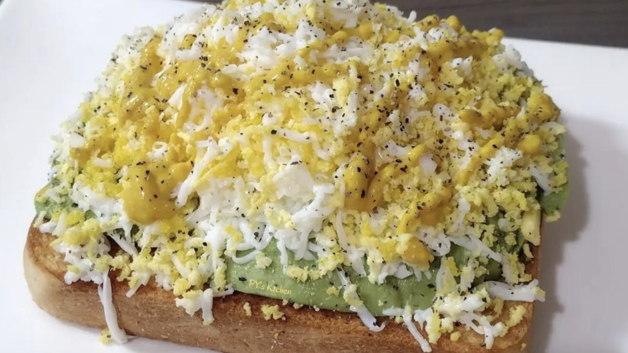 Illustratie voor: Nieuwe viral foodtrend: broodje met geraspt ei