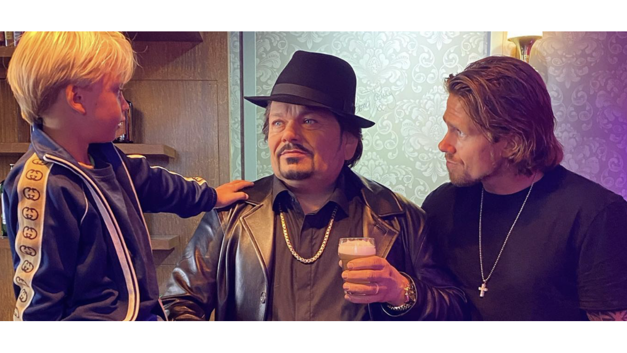 Illustratie voor: Dit bizarre bedrag verdient André Hazes aan zijn eigen documentaire
