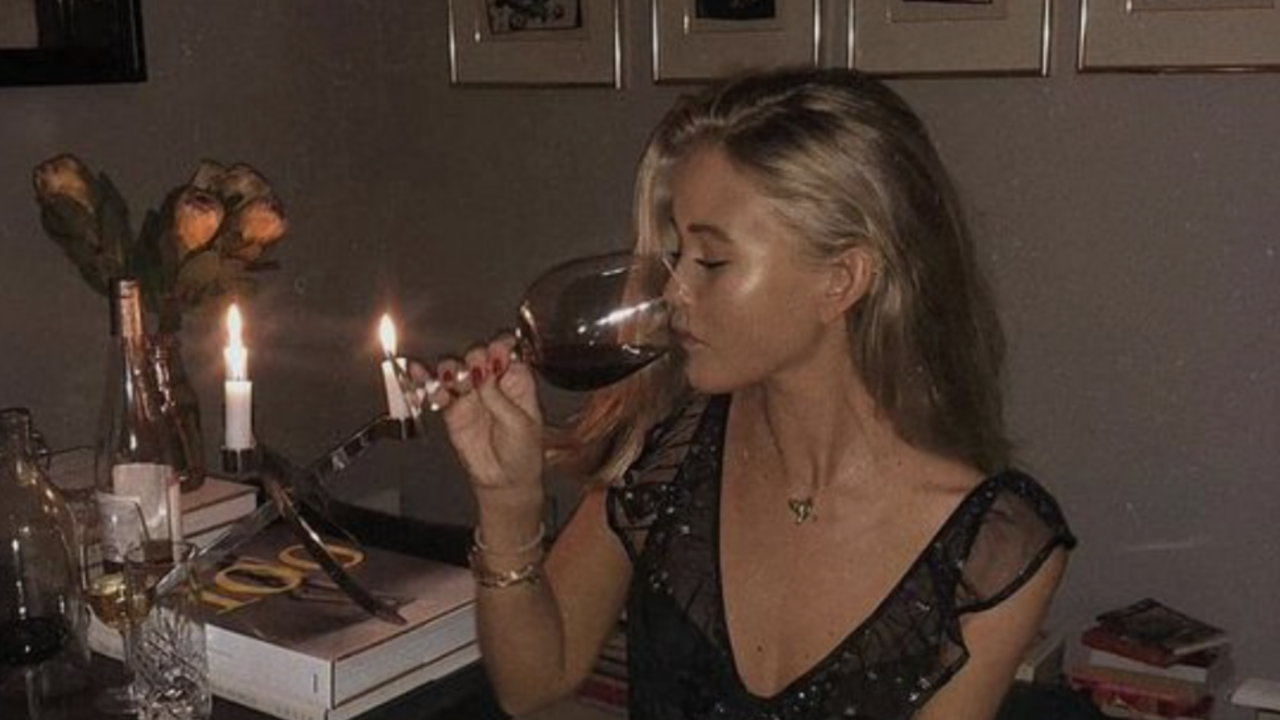 wijn drinken tijdens een 'low-carb' dieet