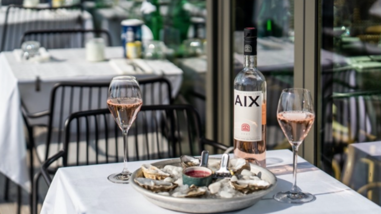 Illustratie voor: 5x de leukste plekken om oesters te happen aan het water