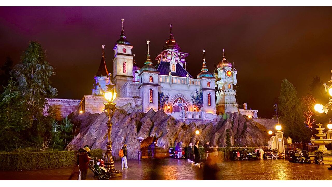 Illustratie voor: Perfect zomeravondje: je kunt nu voor €25 naar de Efteling