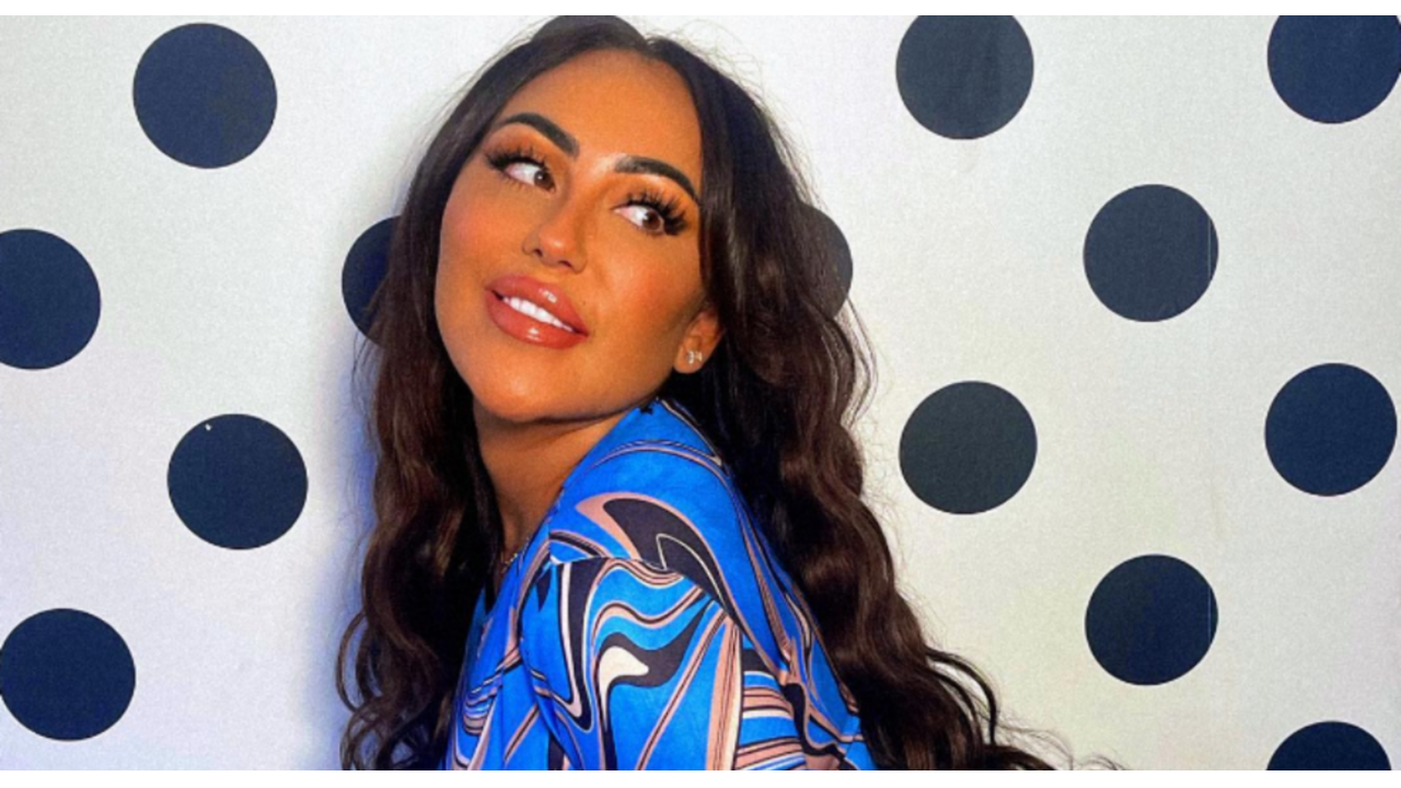 Sophie Kasaei doet borstverkleing