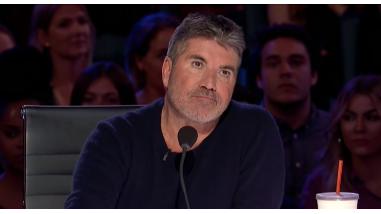 Simon Cowell onherkenbaar na plastische chirurgie