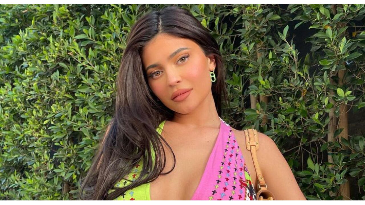 Kylie Jenner deelt foto Aire