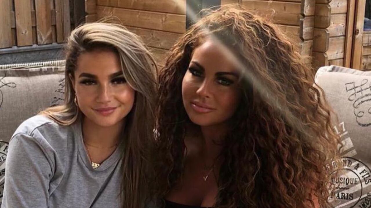 michella kox in tranen valentijnscadeau dochter zet tattoo