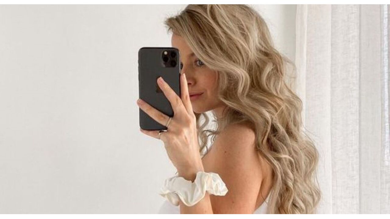krullen-door-een-scrunchie twist and curl methode