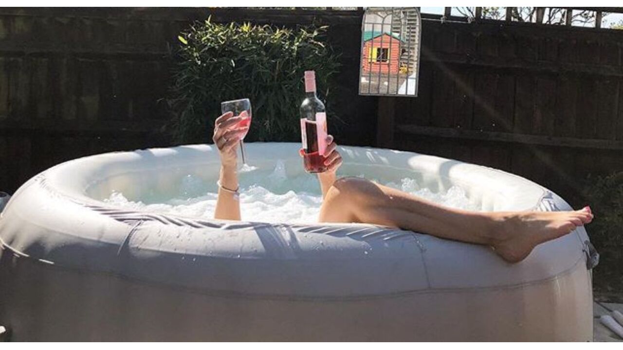 opblaasbare jacuzzi