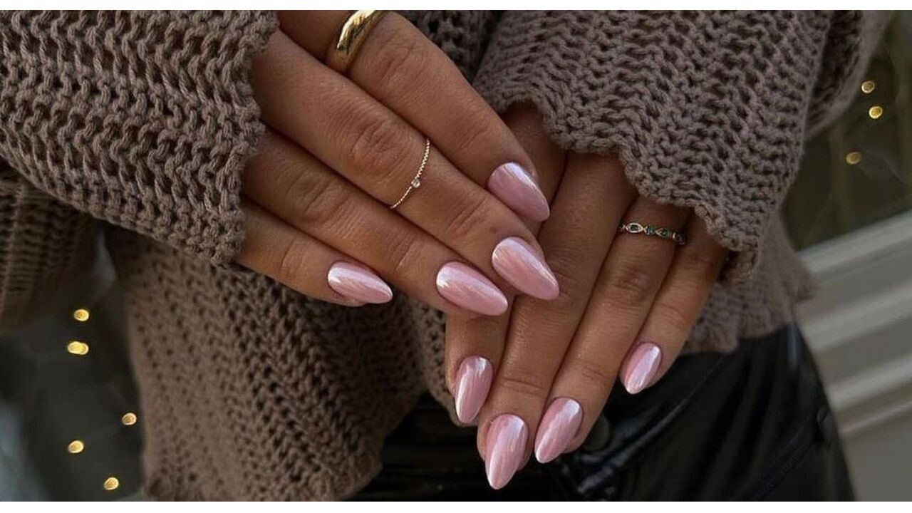 chrome nails