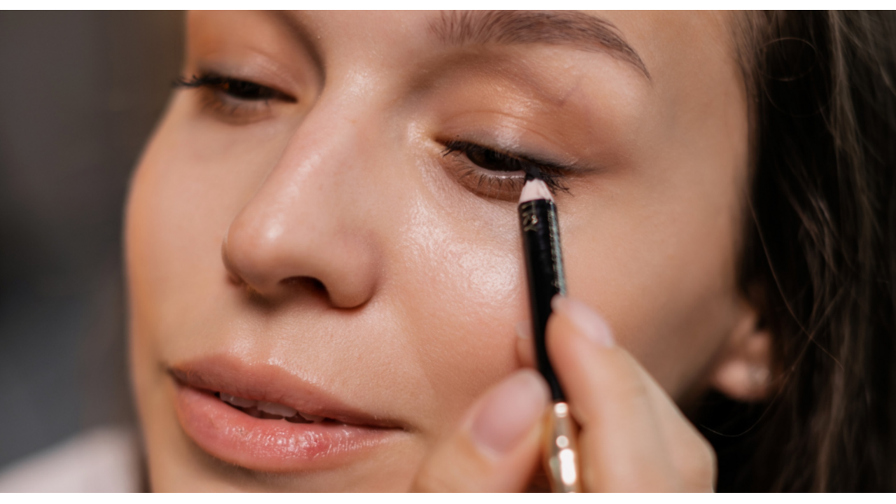 eyeliner jonger uitzien