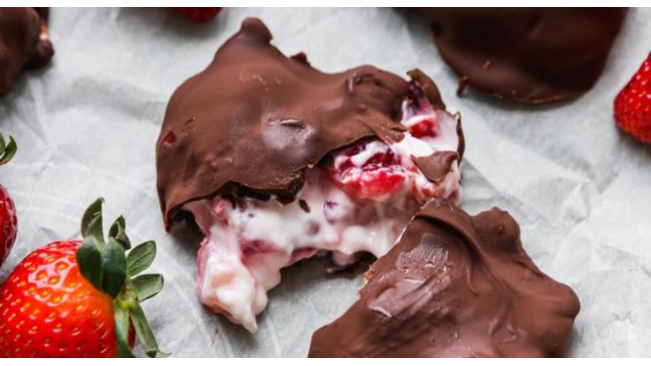 strawberry yoghurt bites tiktok maken