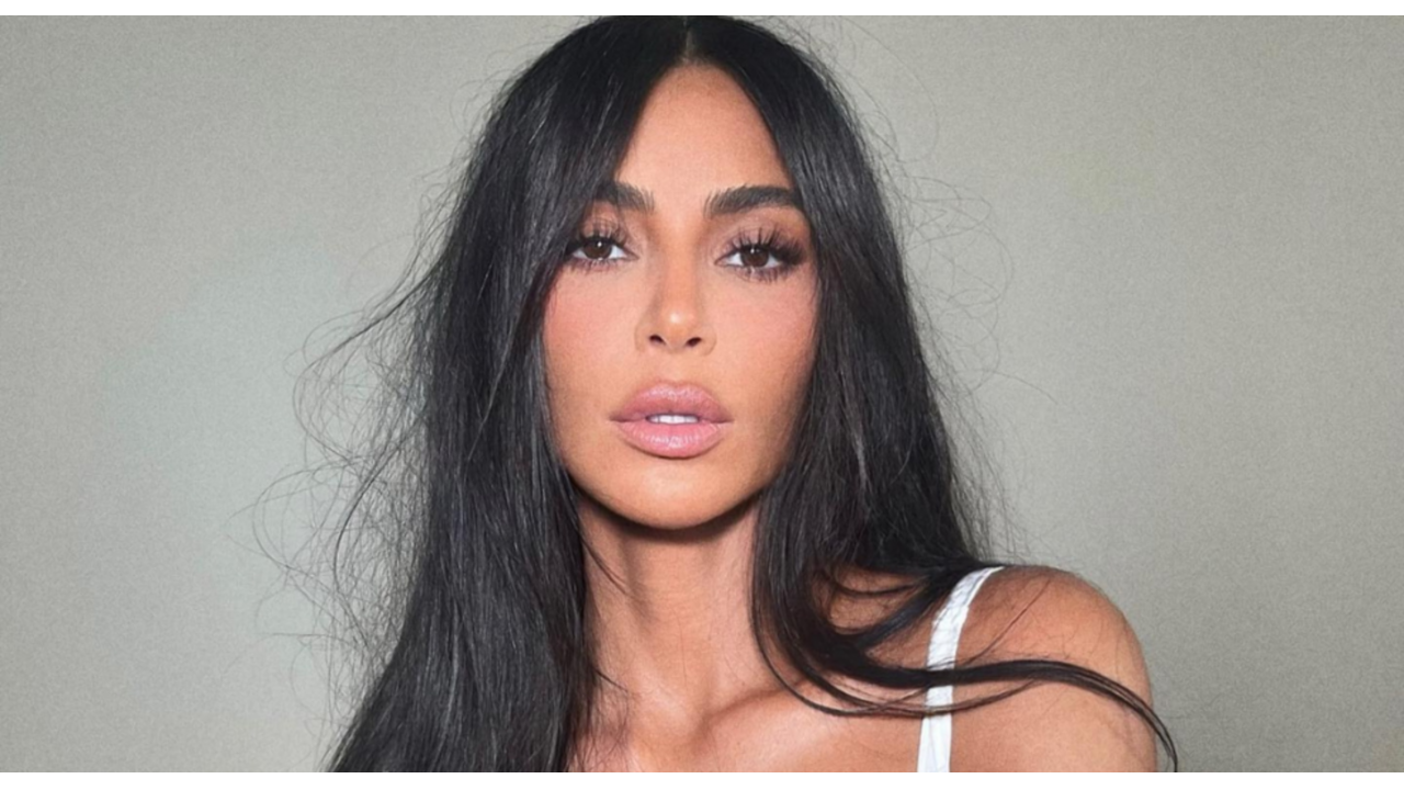 kim-kardashian-kritiek-kerstversiering