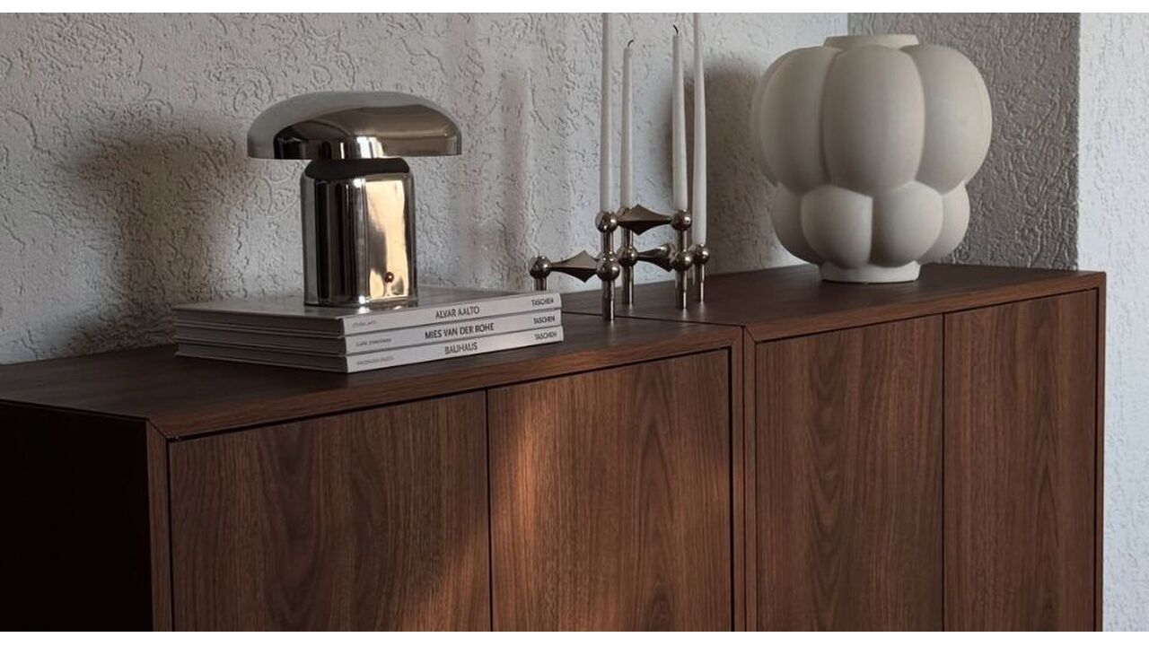 scandinavisch houten kastje woonkamer