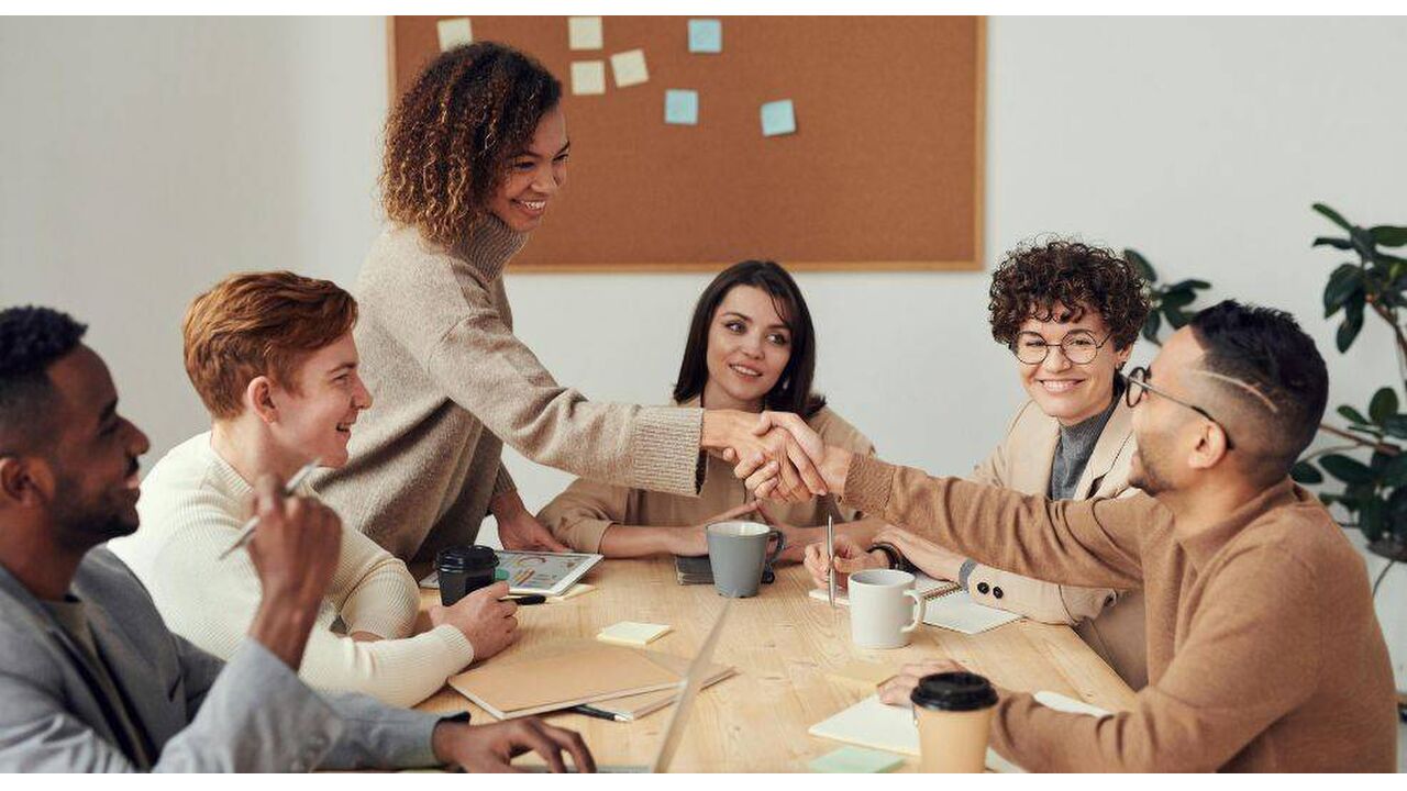 van werk bff naar ex collega overleeft jullie vriendschap de overstap