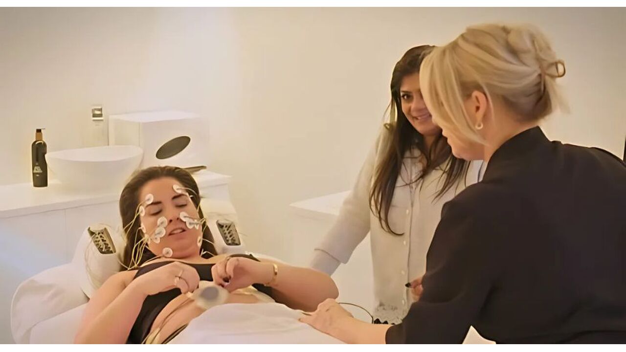 EMS-behandeling uit 'echte gooische moeders'