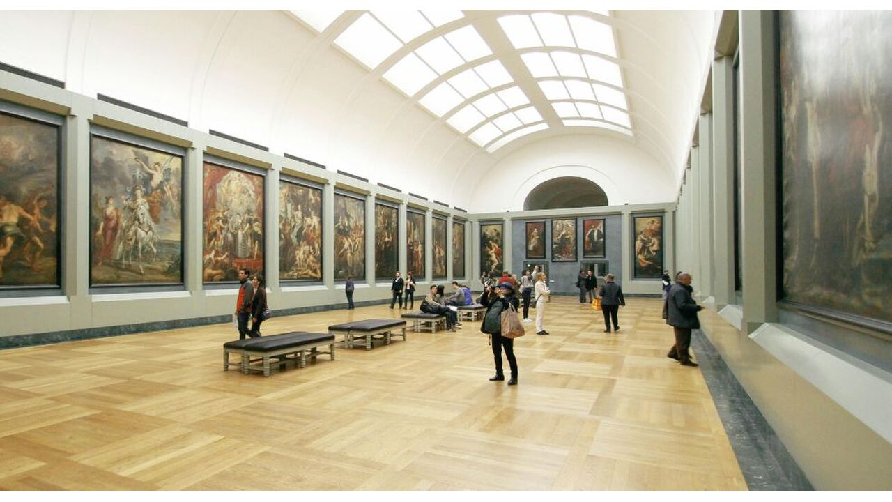gebroken stoel in museum