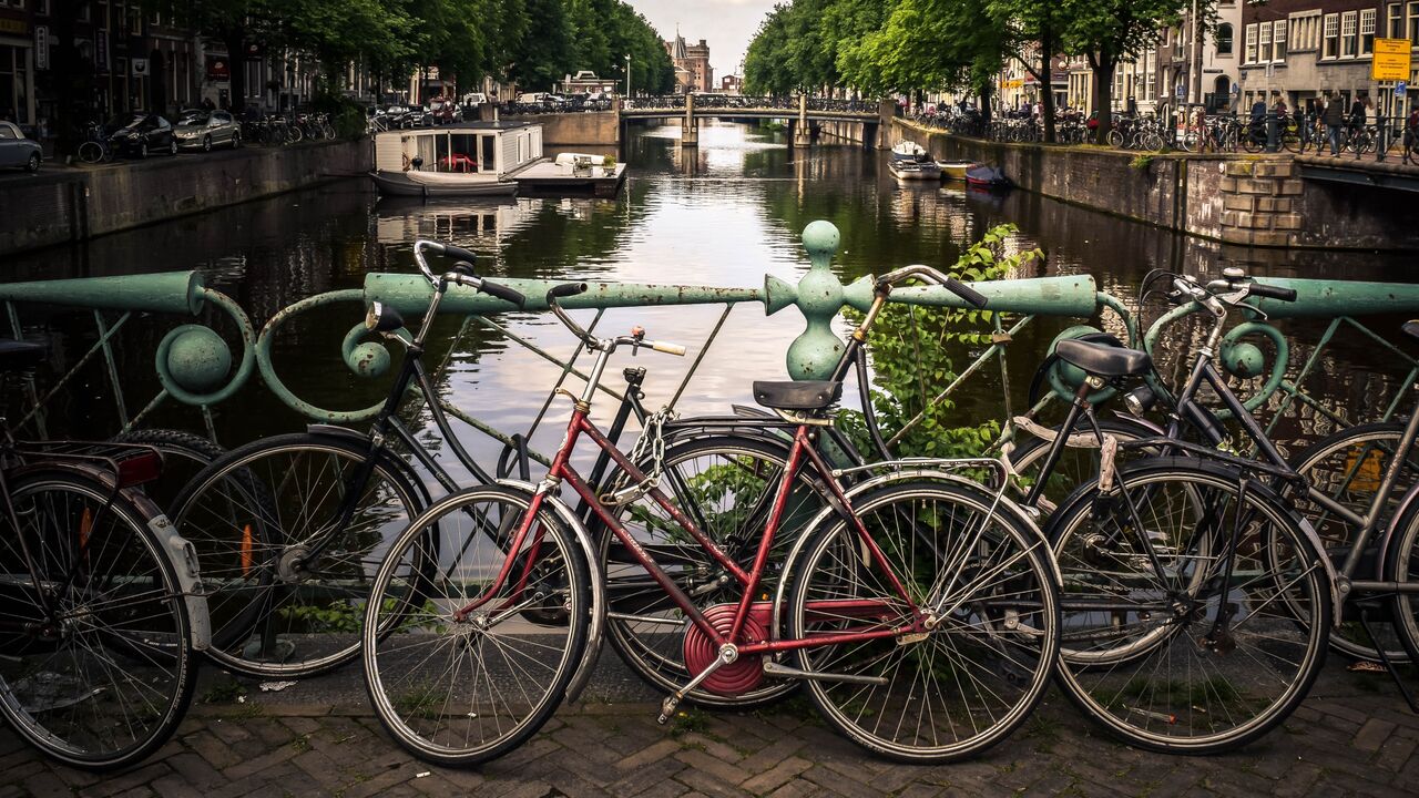 Illustratie voor: Amsterdam is een van de tien populairste steden om te bezoeken en om in te leven