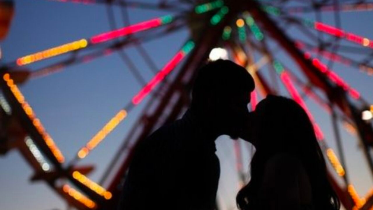 Illustratie voor: Opzoek naar je grote liefde? Ga naar een attractiepark