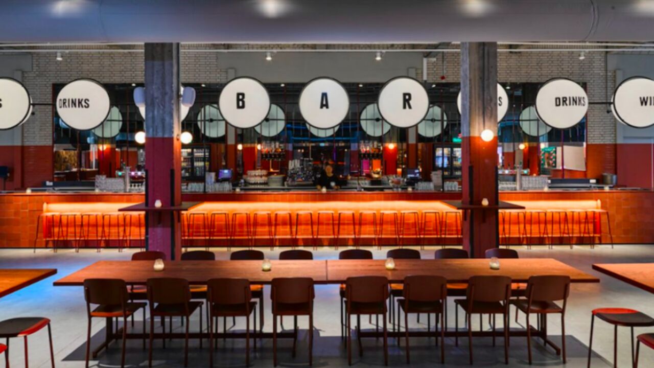 Illustratie voor: Foodliefhebbers in Rotterdam: Foodhallen heeft haar deuren geopend